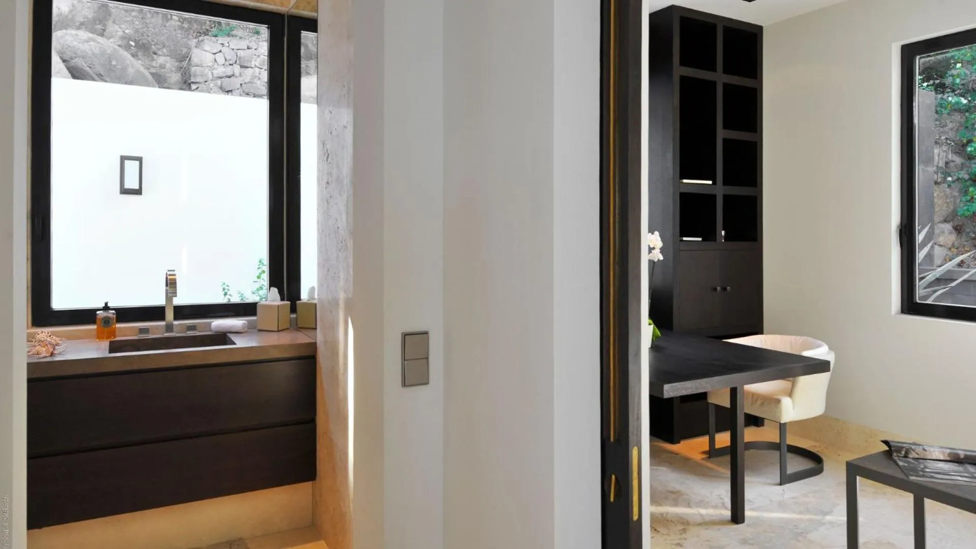 Ideally Located Contemporary Villa St. Barthelemy 0*,